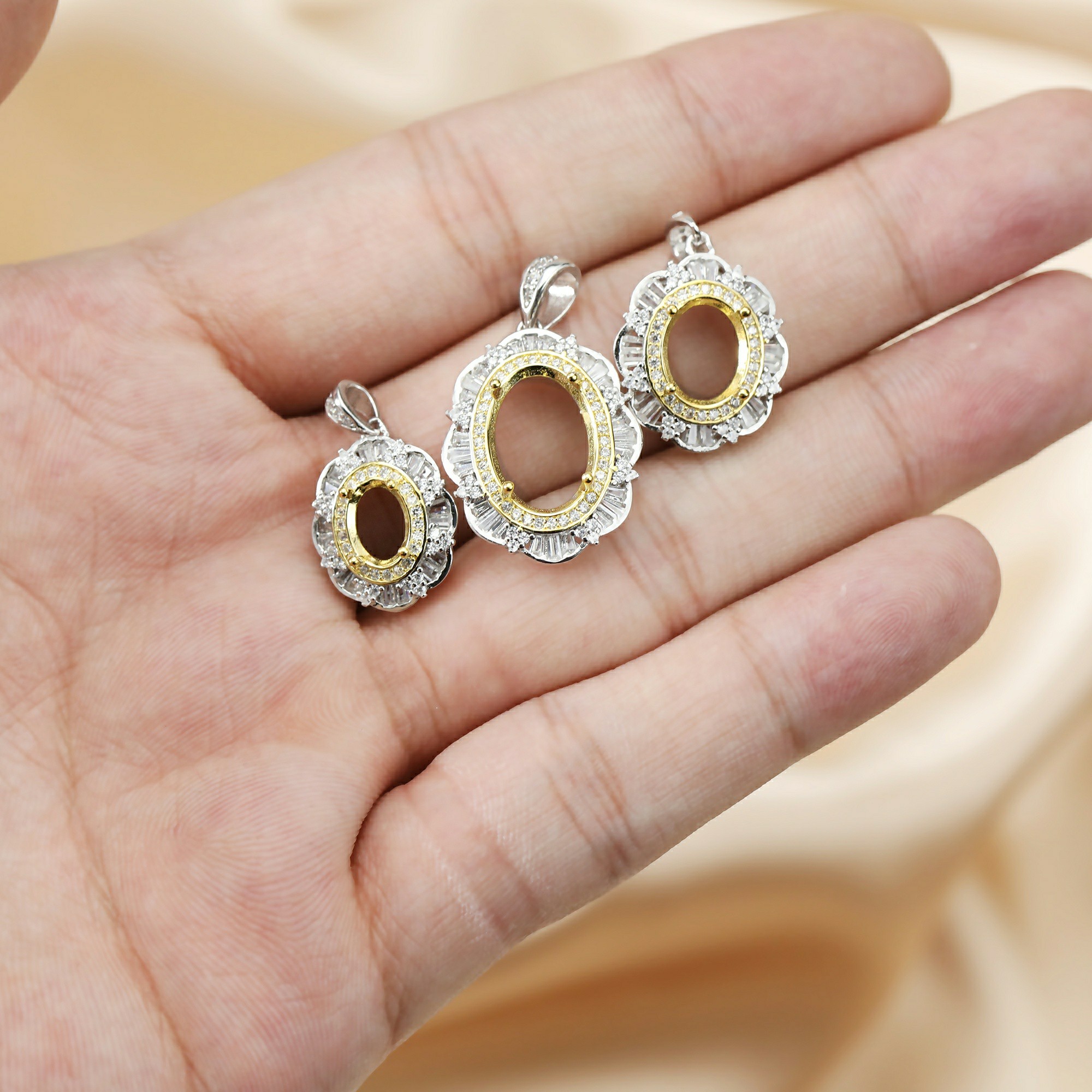 여러 크기 타원형 베젤 골드 실버 보석 CZ 스톤 솔리 - Bezels Set Pendant 리뷰 및 가격